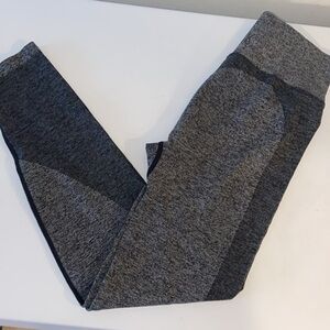 2 pair of VS Pink seamless leggings